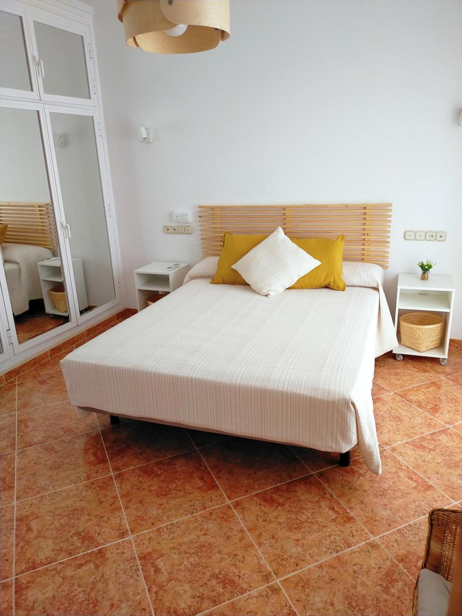 Casa Playa, Terraza Y Garaje Apartment เนร์คา ภายนอก รูปภาพ
